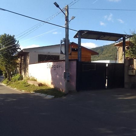 Sadgeri 2018 Hotel Buitenkant foto
