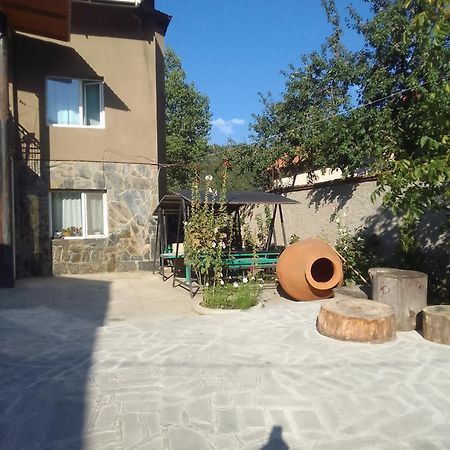 Sadgeri 2018 Hotel Buitenkant foto