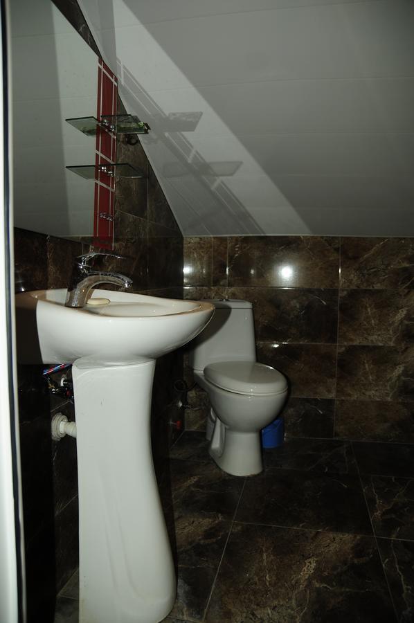 Sadgeri 2018 Hotel Buitenkant foto
