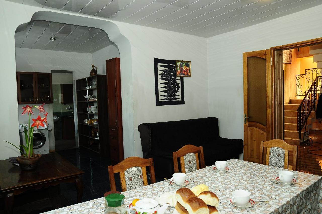 Sadgeri 2018 Hotel Buitenkant foto